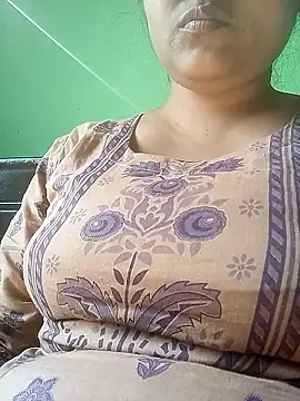 Snapshot of Tina_250 chatting on 01-14-26, 05:33 Tina 250 online show from 01-14-26, 05:33