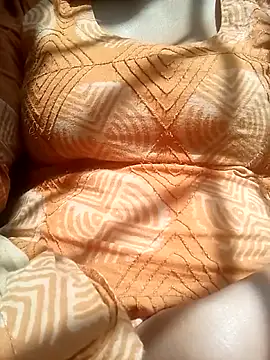 Snapshot of Tina_250 chatting on 01-06-26, 07:45 Tina 250 online show from 01-06-26, 07:45