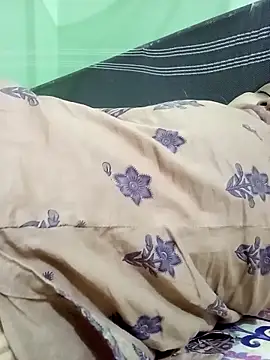 Snapshot of Tina_250 chatting on 12-13-25, 08:59 Tina 250 online show from 12-13-25, 08:59