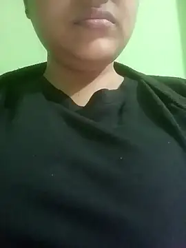 Snapshot of Tina_250 chatting on 01-07-26, 01:43 Tina 250 online show from 01-07-26, 01:43