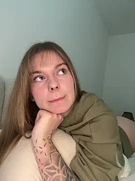 Snapshot of LisaFreierxx chatting on 05-25-26, 04:17 LisaFreierxx online show from 05-25-26, 04:17