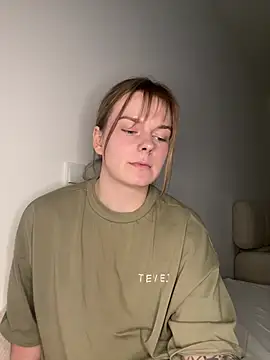 Snapshot of LisaFreierxx chatting on 05-11-26, 04:04 LisaFreierxx online show from 05-11-26, 04:04