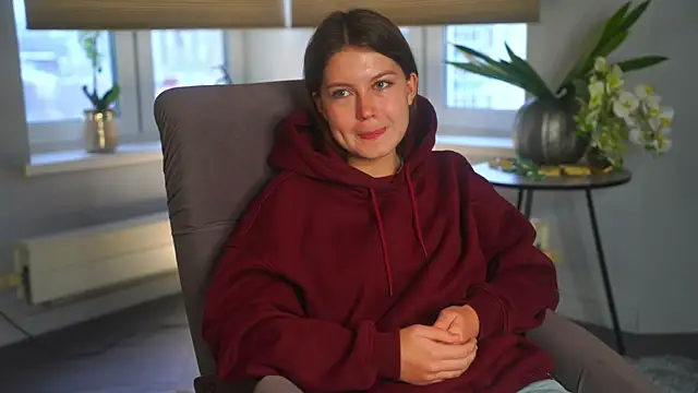 TereseHoltorf online show from 11-02-25, 04:17