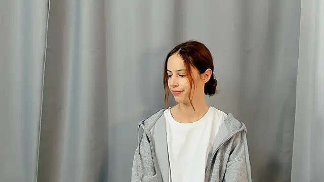 KylieVrable online show from 11-03-25, 06:18