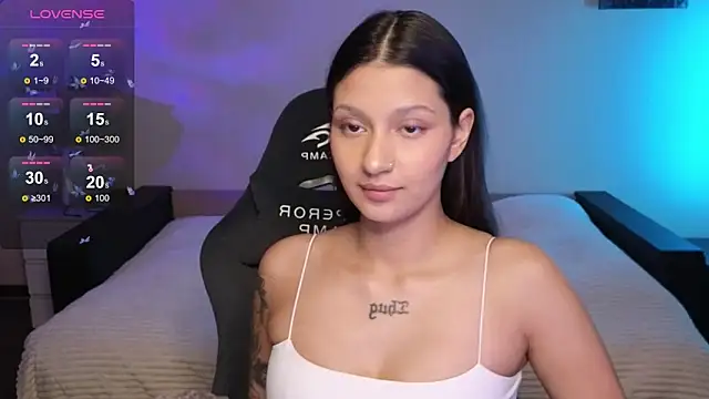 Snapshot of Nikol_Goldysss chatting on 11-08-25, 02:15 Nikol Goldysss online show from 11-08-25, 02:15