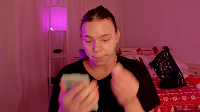 MadisonMongomeri online show from 01-17-26, 01:53