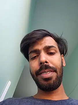 Snapshot of loveart007 chatting on 12-21-25, 11:12 loveart007 online show from 12-21-25, 11:12