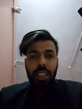 Snapshot of loveart007 chatting on 02-10-26, 06:40 loveart007 online show from 02-10-26, 06:40