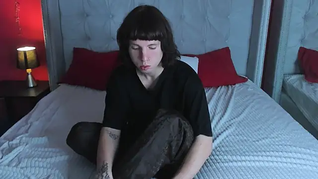 CutieKai  online show from 11-02-25, 09:09