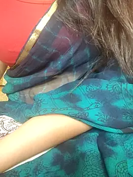 Snapshot of mouni499 chatting on 06-18-26, 08:46 mouni499 online show from 06-18-26, 08:46