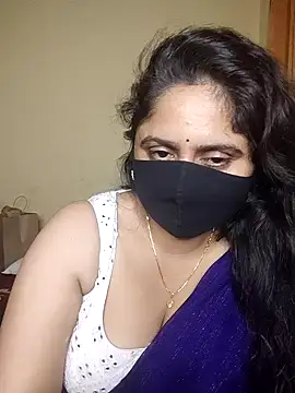 Snapshot of mouni499 chatting on 07-13-26, 05:23 mouni499 online show from 07-13-26, 05:23