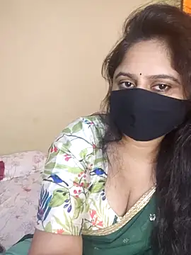 Snapshot of mouni499 chatting on 06-16-26, 07:30 mouni499 online show from 06-16-26, 07:30