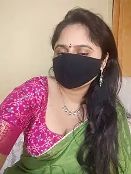 Snapshot of mouni499 chatting on 06-17-26, 03:11 mouni499 online show from 06-17-26, 03:11