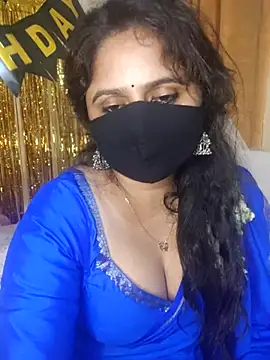 Snapshot of mouni499 chatting on 06-14-26, 08:10 mouni499 online show from 06-14-26, 08:10