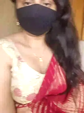 Snapshot of mouni499 chatting on 07-15-26, 10:28 mouni499 online show from 07-15-26, 10:28