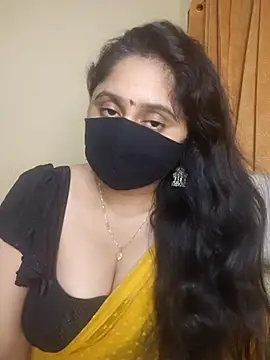 Snapshot of mouni499 chatting on 07-09-26, 02:16 mouni499 online show from 07-09-26, 02:16