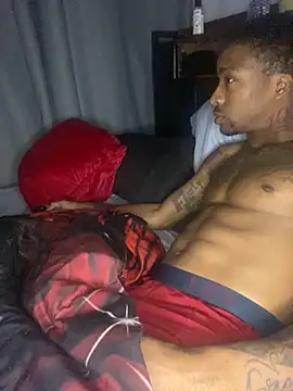 Snapshot of PJmakeitrain98 chatting on 11-05-25, 10:40 PJmakeitrain98 online show from 11-05-25, 10:40