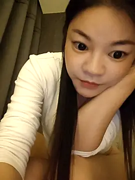 Snapshot of Lululu- chatting on 11-02-25, 02:11 Lululu- online show from 11-02-25, 02:11