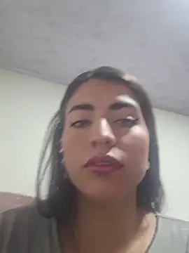 GISELLA   online show from 11-30-25, 11:27