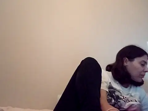 Snapshot of hotnathy69 chatting on 12-15-25, 08:20 hotnathy69 online show from 12-15-25, 08:20