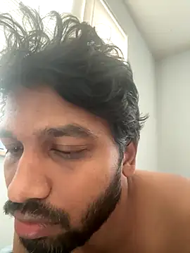 Snapshot of Davidbottom7 chatting on 11-04-25, 01:15 Davidbottom7 online show from 11-04-25, 01:15