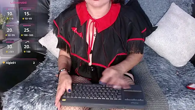 Snapshot of ESTEFANIA_344 chatting on 02-26-26, 06:30 ESTEFANIA 344 online show from 02-26-26, 06:30