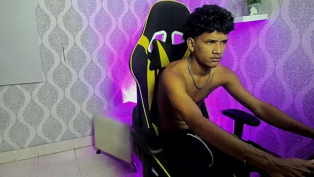 Boy savoy online show from 02-24-26, 07:31