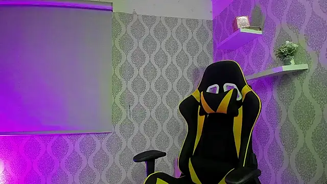 Boy savoy online show from 02-18-26, 07:28