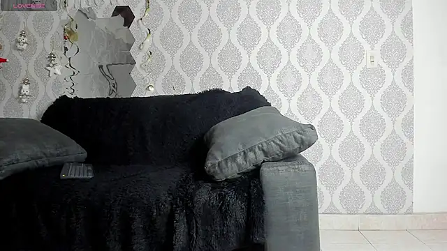 Boy savoy online show from 12-18-25, 07:24