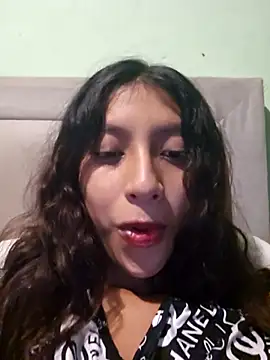 Snapshot of hornyyoungmomy chatting on 11-02-25, 06:24 hornyyoungmomy online show from 11-02-25, 06:24