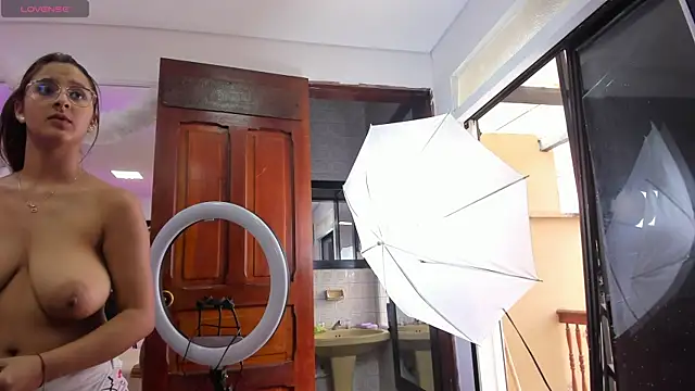 kendra london online show from 01-05-26, 05:27