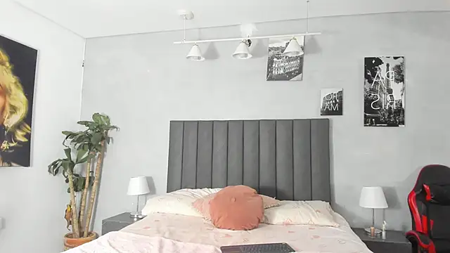 kendra london online show from 05-29-26, 10:54