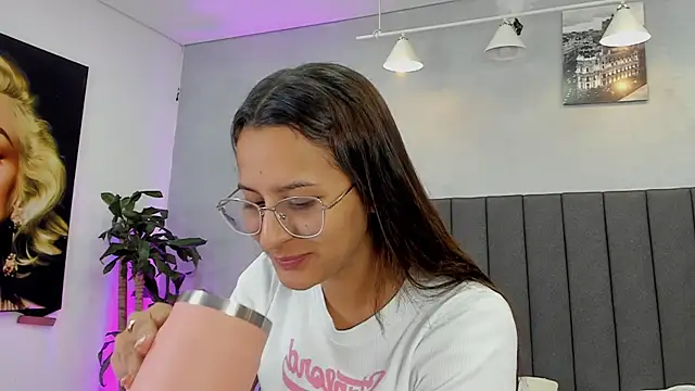 kendra london online show from 07-08-26, 11:44