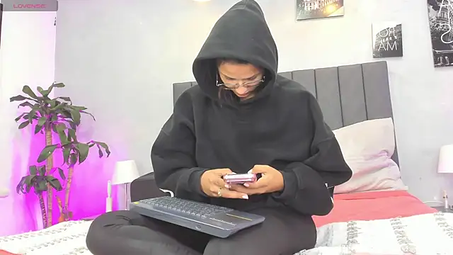 kendra london online show from 05-13-26, 11:28