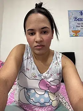 Ivy 08 online show from 06-18-26, 10:48