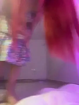 EmillieX online show from 11-18-25, 12:15