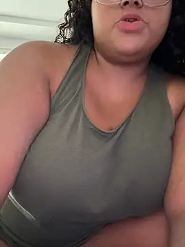 Snapshot of janellxo chatting on 07-29-26, 07:57 janellxo online show from 07-29-26, 07:57