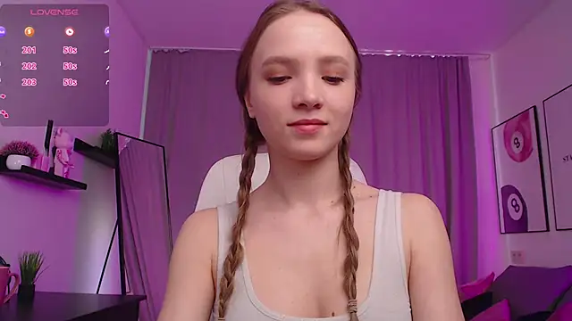 Adria Arjona online show from 04-02-26, 07:37