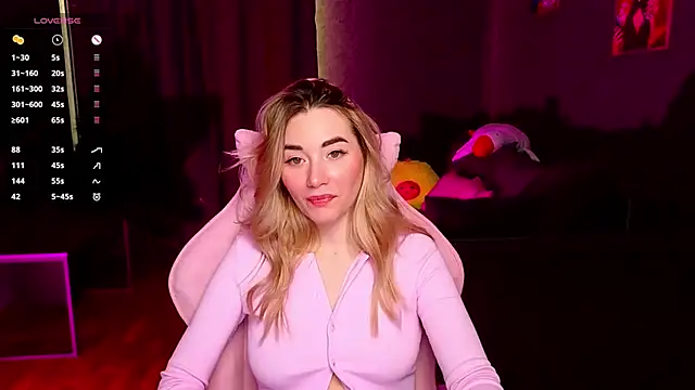 Snapshot of Rosie_Mac chatting on 02-16-26, 02:54 Rosie Mac online show from 02-16-26, 02:54