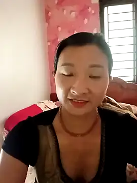 Snapshot of wees-lind chatting on 02-23-26, 04:36 wees-lind online show from 02-23-26, 04:36