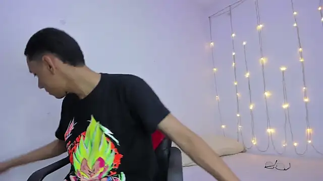 Lion TNTx online show from 11-19-25, 10:21