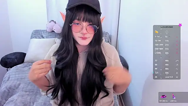 Omorimori online show from 12-18-25, 02:54