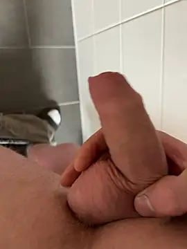 timtom19 online show from 03-08-26, 03:26