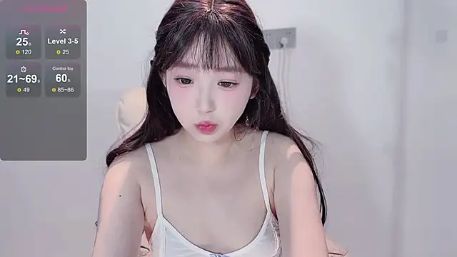 Yaiyigirl online show from 11-11-25, 02:56