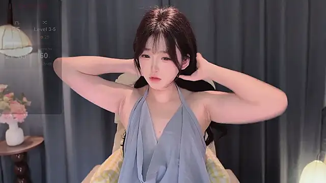 Yaiyigirl online show from 03-19-26, 04:07