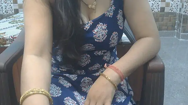 Snapshot of Sneha_lovely01 chatting on 06-12-26, 04:43 Sneha lovely01 online show from 06-12-26, 04:43