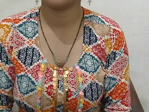 Snapshot of Sneha_lovely01 chatting on 12-05-25, 07:12 Sneha lovely01 online show from 12-05-25, 07:12