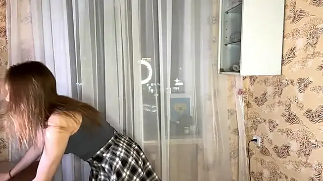 Kalli ly online show from 12-17-25, 02:11