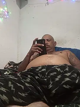 negrocomomisuerte online show from 12-19-25, 05:10