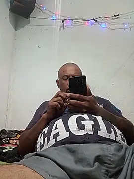 negrocomomisuerte online show from 12-20-25, 03:42